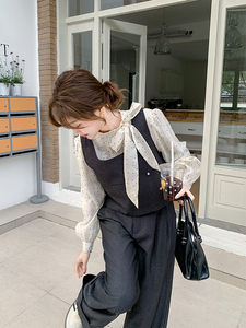 2025春季新款女搭配一整套蓝色牛仔背心阔腿裤搭配波点衬衫三件套图片