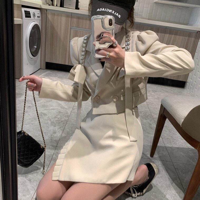 现货早秋款蝴蝶结钻扣小西装，女装西装，XTZ style