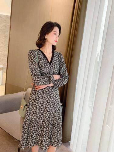 【现货】2021年春季新款修身显瘦长袖V领连衣裙，女装连衣裙，荷塘月色