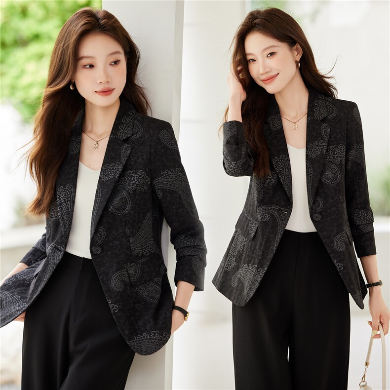 2025秋装新款印花气质时尚长袖一粒扣西装小外套女，女装短外套，时尚风爆