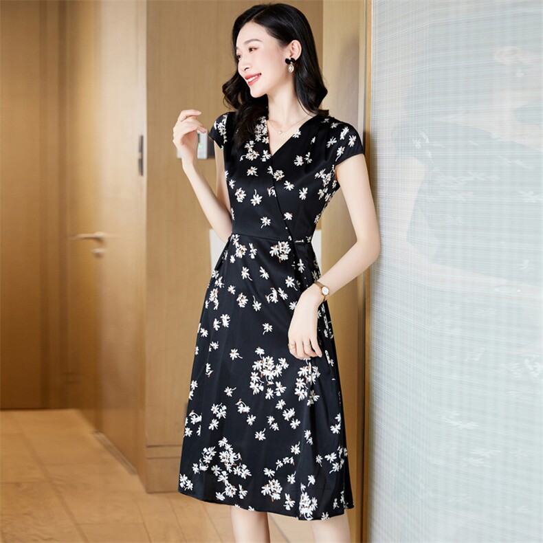 杭州重磅真丝连衣裙女夏季2025新款V领显瘦高端缎面桑蚕丝碎花裙,女装连衣裙,阿舍尔精品