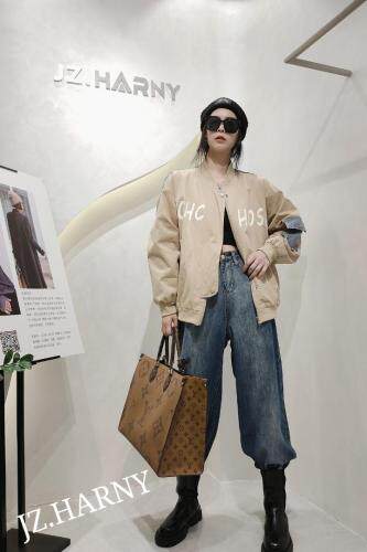 【现货】【2021】【秋装新品】【拼接牛仔外套】，其它，俊泽.哈妮