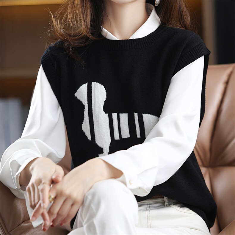 时尚气质百搭无袖潮流马甲秋季必备单品简约大方，女装马甲，德聚羊绒