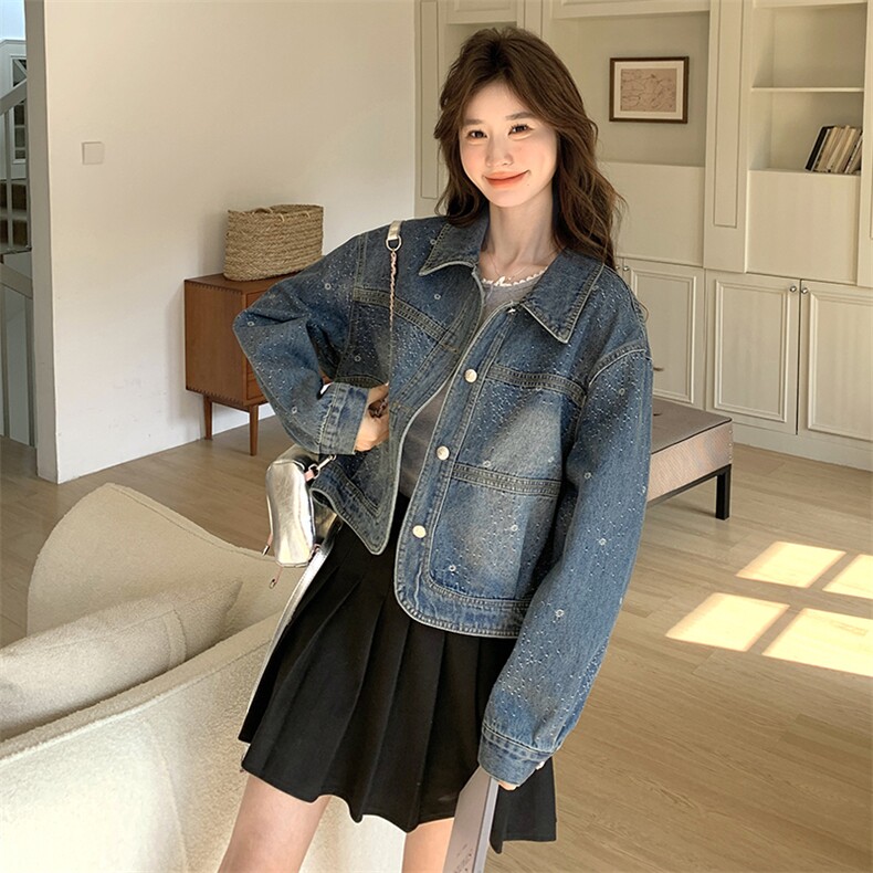 肌理感提花翻领牛仔外套女春秋2025新款小个子流行韩系超好看夹克，女装牛仔外套，维壹