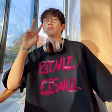 黑色