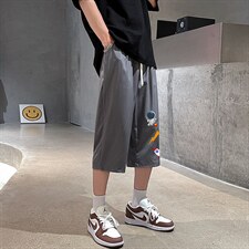 灰色