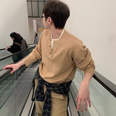 卡其色