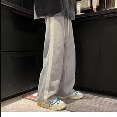 浅灰色