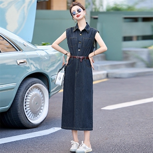 休闲牛仔连衣裙女2026夏季新款时尚无袖薄款轻奢高级感收腰裙子潮图片
