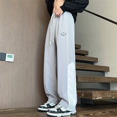 浅灰色