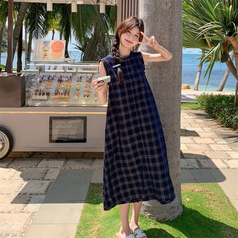 休闲蓝色无袖格子连衣裙女夏2025新款超火巨好看显瘦独特漂亮长裙,女装连衣裙,2D080