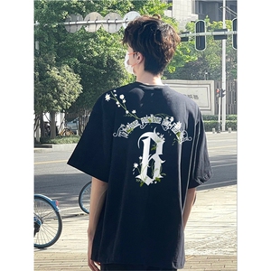 音得物 210克现货宽松纯棉美式潮牌印花落肩袖纯棉T恤AT21130图片