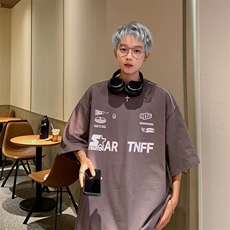 灰色