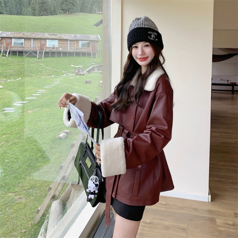 【新款】出货了新年红色皮羽绒2C151-W39-P315-K458,女装羽绒服,2C151
