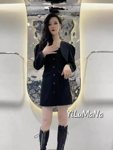 年轻款套装，女装职业装，一露玛娜