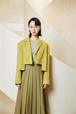 【现货】春季新品箱型截短式西装外套，女装西装，Designer concept