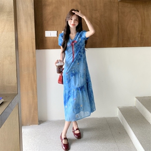 蓝色刺绣扎染天丝连衣裙女2025夏新款氛围感泡泡袖设计巨好看长裙图片