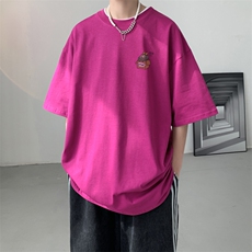 玫红色