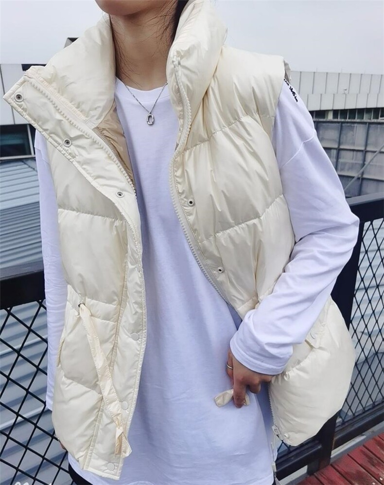 白鸭绒背心，女装背心吊带，东方模特