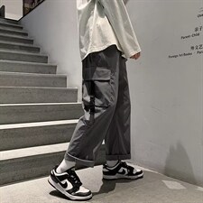 深灰色