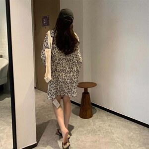现货海军领碎花裙图片