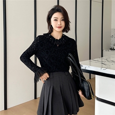 2025法式新款蕾丝长袖冬季新款打底衫手工钉珠小衫，女装蕾丝衫/雪纺衫，2C091