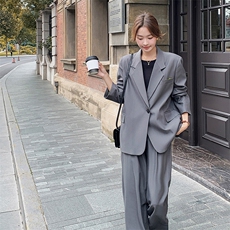 高级感超好看灰色西装外套女春秋2025新款韩系独特炸街休闲小西服，女装套装/套裙，2C177