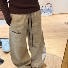 卡其色