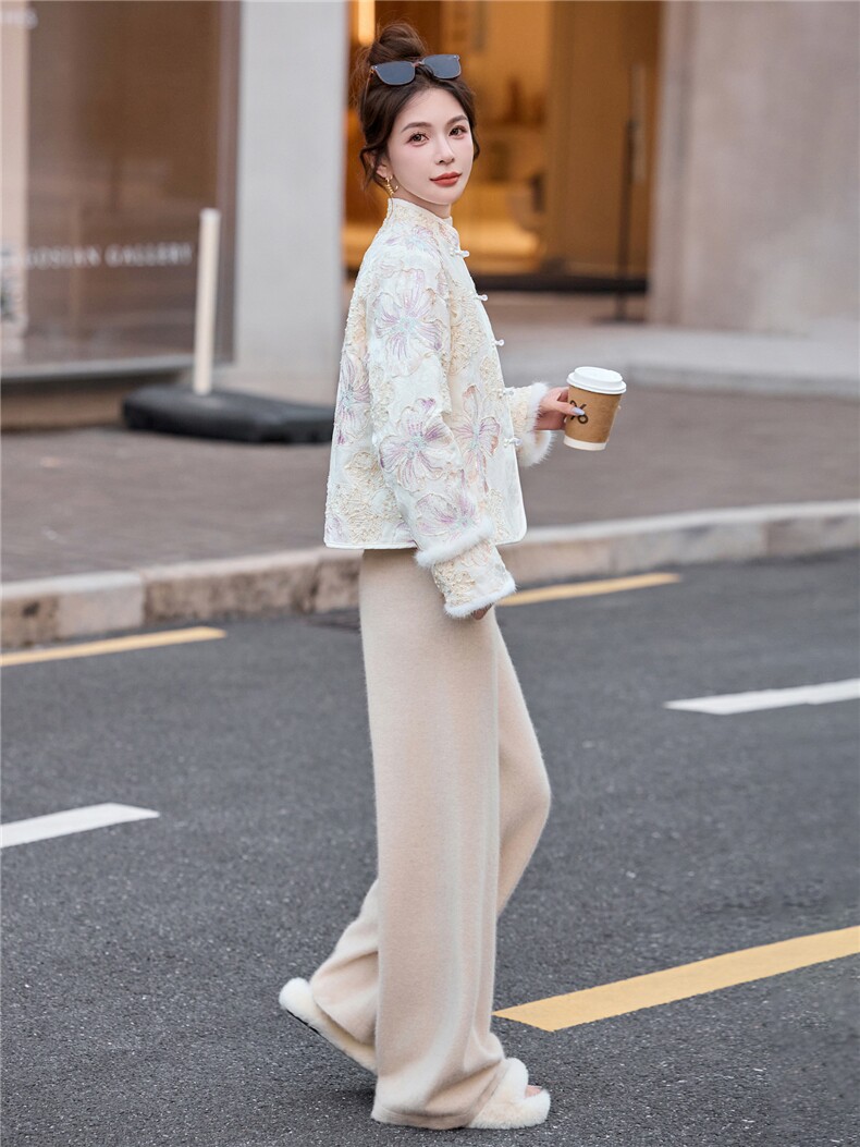 新中式国风盘扣刺绣棉衣短外套女2025秋冬新款洋气减龄轻薄款棉服,女装棉衣/棉服,依如秀(原杭风阁)