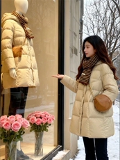 云朵泡芙羽绒服女2025冬季新款高级小个子韩系保暖白鸭绒外套，女装羽绒服，依恋蒂丝