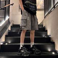 灰色