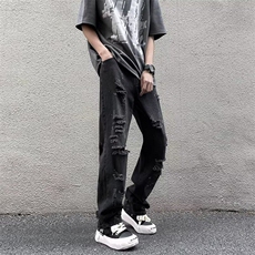 黑色