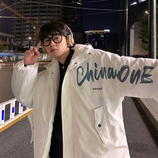白色