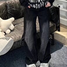 黑色