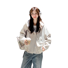 现货！！2025秋季新款时尚宽松短款休闲外套流行百搭工装夹克，女装短外套，2C306