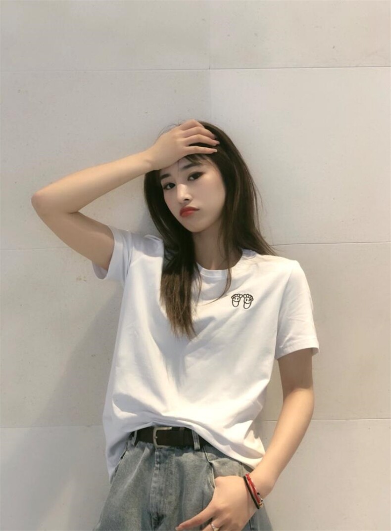 DG877春季新品可爱刺绣小脚丫百搭短袖T恤,女装T恤,L·H·X