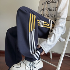 藏青色