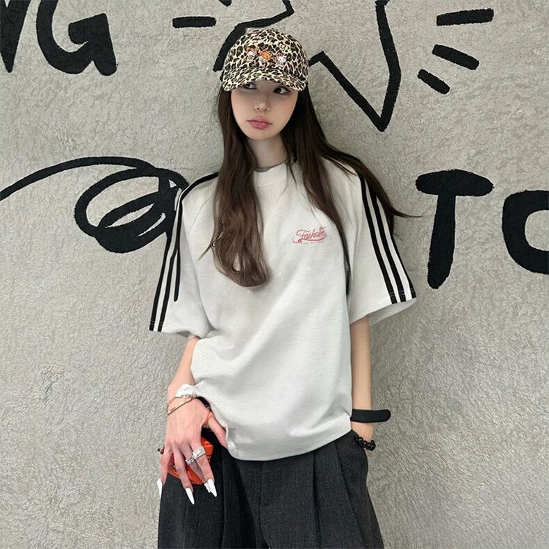 抖音得物高品质二开240克宽松纯棉美式潮牌三条杠织带短袖T恤,男装T恤,电商A486-1