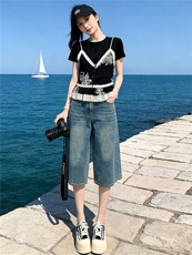 高级感时尚休闲套装夏圆领刺绣蕾丝拼接假两件上衣牛仔中裤两件套，女装套装/套裙，江南