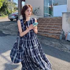 复古格子连衣裙女2025夏新款休闲俏皮韩版无袖显瘦过膝长裙送包包，女装连衣裙，诺蝶