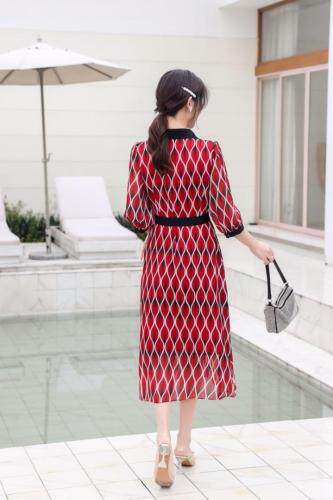 夏季新款韩版雪纺连衣裙，女装连衣裙，裳之恋语