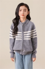 时尚儿童羊绒条纹运动风拉链开衫温暖舒适，童装儿童羊绒衫，群鹿羊绒