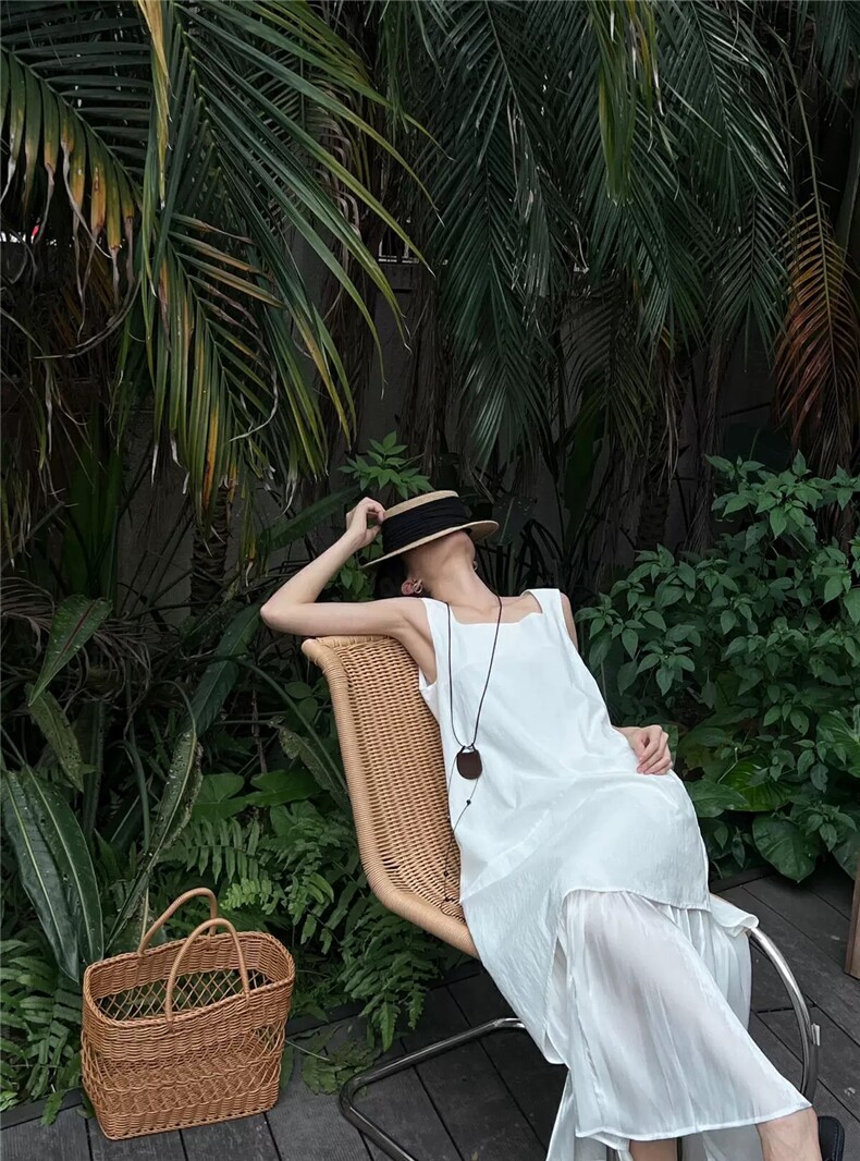 2025年夏季单件长裙无袖U型领流光裙连衣裙,女装连衣裙,洛丽兰可
