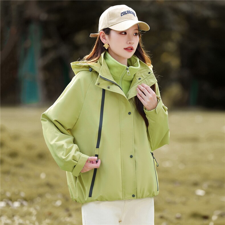 户外休闲连帽三合一冲锋衣外套女2025冬季加绒宽松百搭派克服棉服,女装套装/套裙,丽影随形