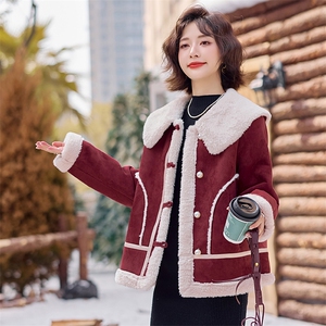 娃娃领羊羔毛外套女冬季2024新款今年流行时尚设计感皮毛一体大衣图片