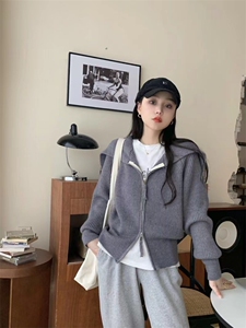 时尚百搭女士羊毛衫 高领宽松显瘦针织开衫 秋冬保暖毛衣图片