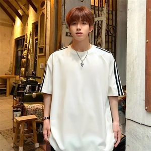抖音得物高品质二开240克宽松纯棉美式潮牌三条杠织带短袖T恤图片