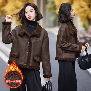 现货皮毛一体仿羊羔毛外套女短款2024秋冬新款加绒加厚外套图片