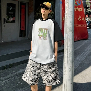 抖音得物高品质二开240克宽松纯棉美式潮牌插肩袖拼接短袖T恤图片