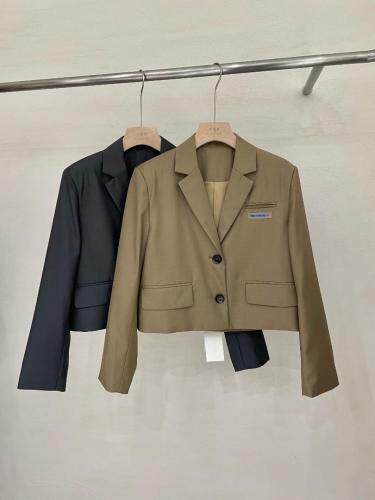 【现货】秋季新品短款小西装，女装西装，摩格